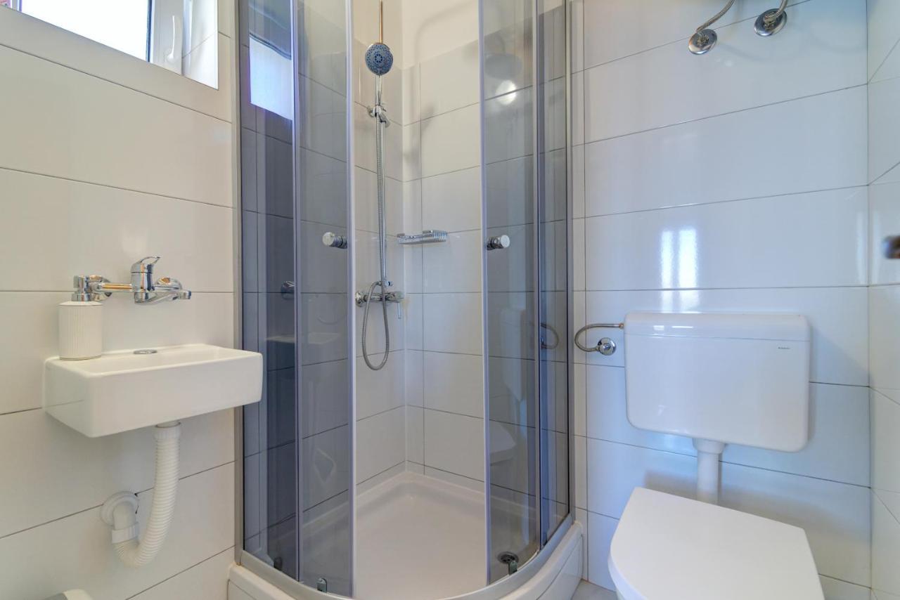 Apartments Maria Сень Экстерьер фото